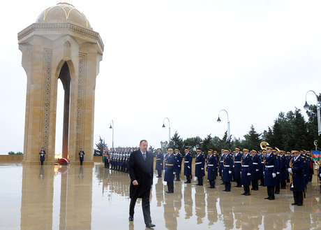 Azərbaycan Prezidenti Şəhidlər Xiyabanını ziyarət edib (FOTO)