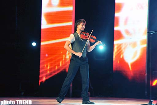 Bakı "Eurovision 2012"-yə ev sahibliyini rəsmən qəbul etdi (FOTO) (VİDEO)