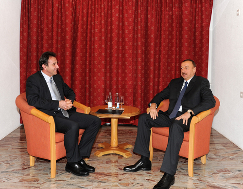 İlham Əliyev “OMV AG” şirkətinin baş direktoru ilə görüşüb