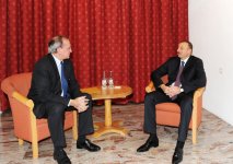 İlham Əliyev “Edisson” şirkətinin baş icraçı direktoru ilə görüşüb