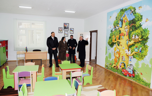 İlham Əliyev Bakıdakı körpələr evi-uşaq bağçalarının əsaslı təmir və yenidənqurmadan sonrakı vəziyyəti ilə tanış olub (FOTO)