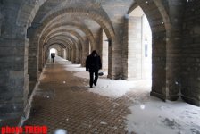 FOTOLARDA: "Üşüyən" Bakı