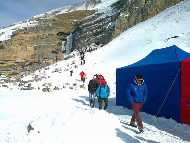 Azərbaycan alpinistləri Pamir dağlarına yola düşüblər