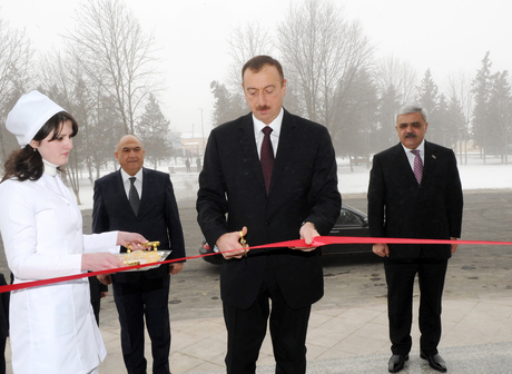 İlham Əliyev Qusar Rayon Mərkəzi Xəstəxanasının açılışında iştirak edib (FOTO)