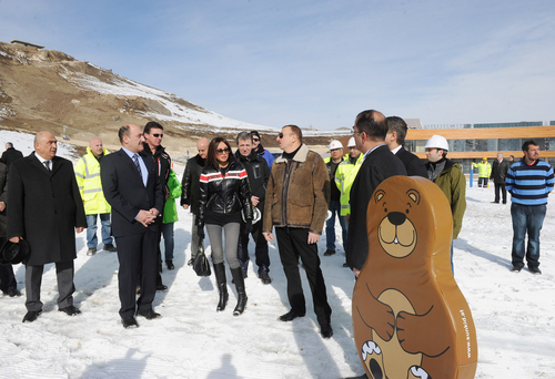 Azərbaycan Prezidenti və xanımı "Şahdağ" Qış-Yay Turizm Kompleksinin tikintisinin birinci mərhələsi üzrə tamamlama işləri ilə tanış olublar (FOTO)