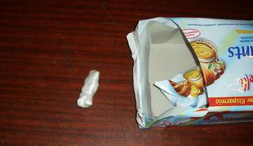 Bakıda məhkuma gətirilmiş sovqatdan heroin tapılıb (FOTO)