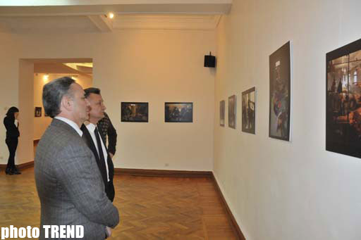 Bakıda fransalı fotoqrafın Xocalı faciəsinə həsr edilmiş unikal işləri təqdim olunub (FOTO)