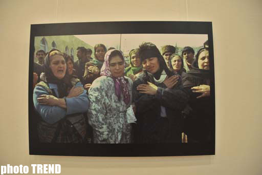 Bakıda fransalı fotoqrafın Xocalı faciəsinə həsr edilmiş unikal işləri təqdim olunub (FOTO)