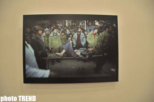 Bakıda fransalı fotoqrafın Xocalı faciəsinə həsr edilmiş unikal işləri təqdim olunub (FOTO)