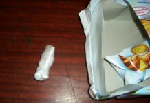 Bakıda məhkuma gətirilmiş sovqatdan heroin tapılıb (FOTO)