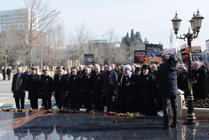 Azərbaycan Prezidenti və xanımı Xocalı faciəsi qurbanlarının abidəsini ziyarət edib (ƏLAVƏ OLUNUB) (FOTO)