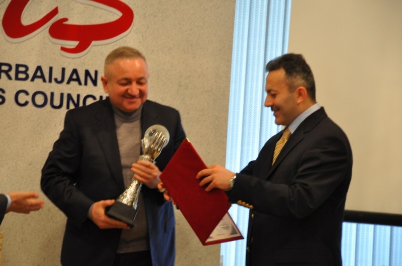 Ümummilli lider Heydər Əliyevin həyat və fəaliyyətindən bəhs edən sənədli film mükafatlandırılıb (FOTO)