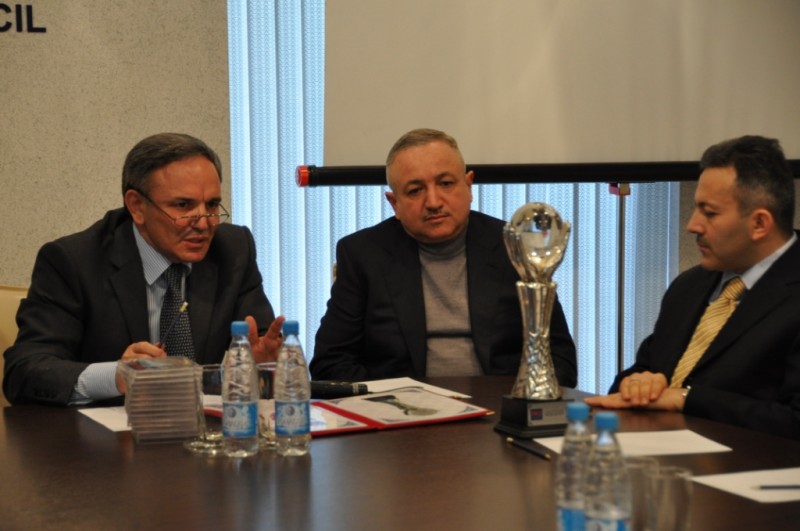Ümummilli lider Heydər Əliyevin həyat və fəaliyyətindən bəhs edən sənədli film mükafatlandırılıb (FOTO)