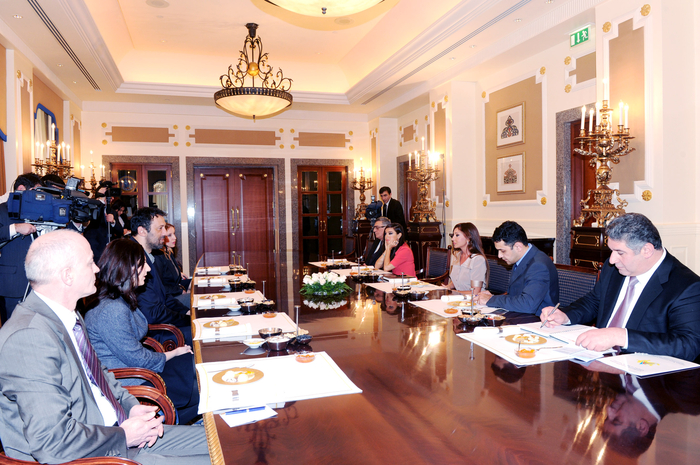Azərbaycanın birinci xanımı Mehriban Əliyeva Serbiya Olimpiya Komitəsi sədrinin başçılıq etdiyi nümayəndə heyəti ilə görüşüb (FOTO)
