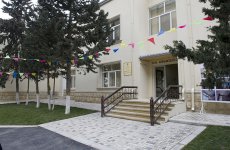 Prezident İlham Əliyev Nizami və Xətai rayonlarında körpələr evi və uşaq bağçalarının əsaslı təmir işlərindən sonrakı vəziyyəti ilə tanış olub (FOTO)