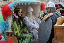Bakıda ilaxır çərşənbə ilə bağlı məşəlin Gənclər meydanına gətirilməsinə başlanılıb (FOTO)