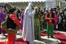 Bakıda ilaxır çərşənbə ilə bağlı məşəlin Gənclər meydanına gətirilməsinə başlanılıb (FOTO)