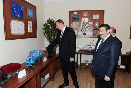 İlham Əliyev Salyanda Uşaq Texniki Yaradıcılıq Mərkəzinin açılışında iştirak edib (FOTO)