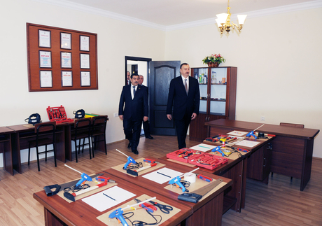 İlham Əliyev Salyanda Uşaq Texniki Yaradıcılıq Mərkəzinin açılışında iştirak edib (FOTO)