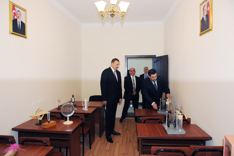 İlham Əliyev Salyanda Uşaq Texniki Yaradıcılıq Mərkəzinin açılışında iştirak edib (FOTO)
