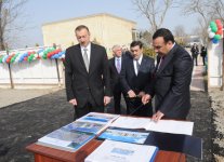 Prezident İlham Əliyev Salyanda bir sıra obyektlərin tikintisi üzrə işlərin gedişi ilə tanış olub (FOTO)