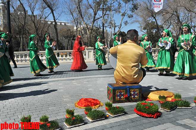 Bakıda Novruz bayramı qeyd olunur – FOTOSESSİYA