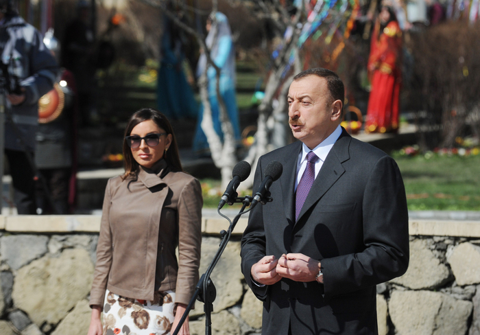 Prezident İlham Əliyev: Azərbaycan xalqı öz milli mənəvi dəyərlərinə sadiqdir (FOTO)