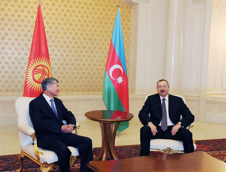 Azərbaycan və Qırğızıstan prezidentlərinin təkbətək görüşü olub (FOTO)