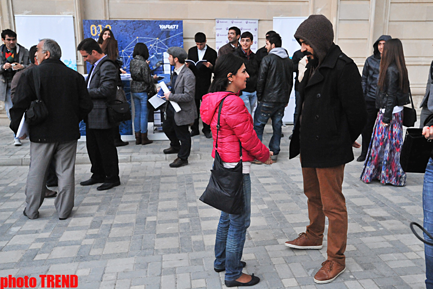 "YARAT!" təşkilatı Bakıda Rəşad Ələkbərovun art-layihəsini təqdim edib (FOTO)
