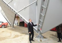 Azərbaycan Prezidenti və xanımı Dövlət Bayrağı Meydanı və İdman-Konsert Kompleksində inşaat işlərinin gedişi ilə tanış olublar (FOTO)