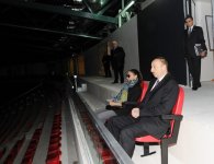 Azərbaycan Prezidenti və xanımı Dövlət Bayrağı Meydanı və İdman-Konsert Kompleksində inşaat işlərinin gedişi ilə tanış olublar (FOTO)