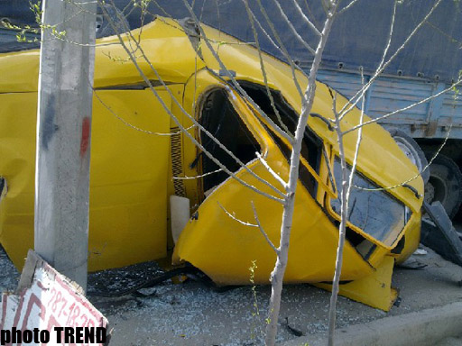 Bakıda zəncirvari yol qəzası olub (FOTO)