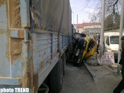 Bakıda zəncirvari yol qəzası olub (FOTO)