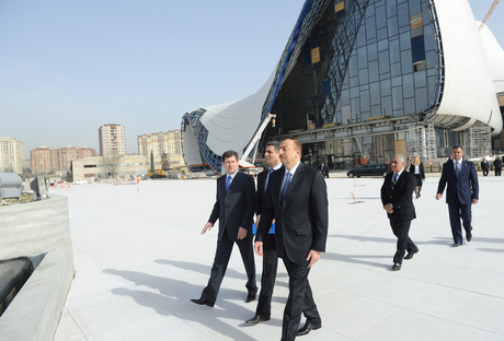 Prezident İlham Əliyev Heydər Əliyev Mərkəzində aparılan inşaat işlərinin gedişi ilə tanış olub (FOTO)