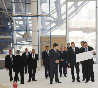 Prezident İlham Əliyev Heydər Əliyev Mərkəzində aparılan inşaat işlərinin gedişi ilə tanış olub (FOTO)