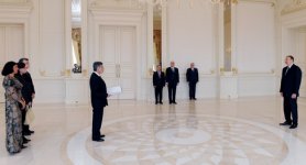 İlham Əliyev Braziliyanın ölkəmizdə yeni təyin olunmuş səfirin etimadnaməsini qəbul edib