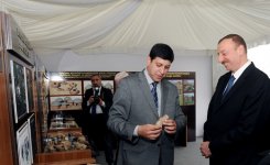 İlham Əliyev Tovuz rayonu ərazisində Göytəpə neolit dövrü arxeoloji abidəsi ilə tanış olub (FOTO)