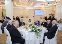 Azərbaycanın birinci xanımı Mehriban Əliyevaya “İ.M.Seçenov adına Birinci Moskva Dövlət Tibb Universitetinin Fəxri professoru” diplomu təqdim edilmişdir (FOTO)