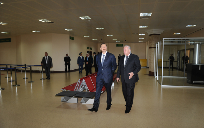 Prezident İlham Əliyev Heydər Əliyev Beynəlxalq Aeroportunda yeni uçuş-enmə zolağının istifadəyə verilməsi mərasimində iştirak edib (FOTO)