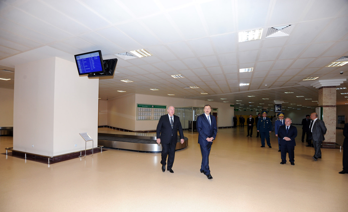 Prezident İlham Əliyev Heydər Əliyev Beynəlxalq Aeroportunda yeni uçuş-enmə zolağının istifadəyə verilməsi mərasimində iştirak edib (FOTO)