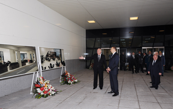 Prezident İlham Əliyev Heydər Əliyev Beynəlxalq Aeroportunda yeni uçuş-enmə zolağının istifadəyə verilməsi mərasimində iştirak edib (FOTO)
