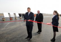 Prezident İlham Əliyev Heydər Əliyev Beynəlxalq Aeroportunda yeni uçuş-enmə zolağının istifadəyə verilməsi mərasimində iştirak edib (FOTO)