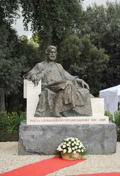 Mehriban Əliyeva: Romada Nizami Gəncəvinin abidəsinin açılması İtaliyada onun yaradıcılığına marağı artıracaq (FOTO)