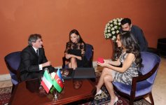 Mehriban Əliyeva İtaliyada Azərbaycan Mədəniyyəti Günlərinin başa çatması ilə bağlı keçirilən tədbirdə iştirak edib (FOTO)