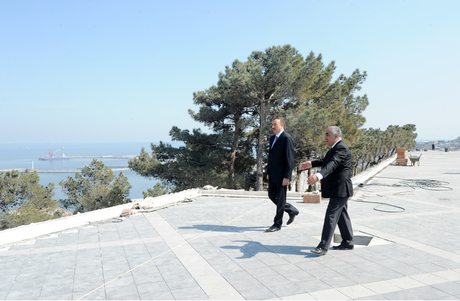 Prezident İlham Əliyev Bakıda həyata keçirilən yenidənqurma və tikinti işlərinin gedişi ilə tanış olub (FOTO)