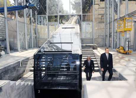 Prezident İlham Əliyev Bakıda həyata keçirilən yenidənqurma və tikinti işlərinin gedişi ilə tanış olub (FOTO)