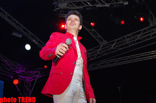 EMİN: Azərbaycanın bütün sahələrdə hər bir qələbəsinə inanıram (FOTO)