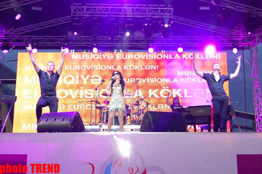 EMİN: Azərbaycanın bütün sahələrdə hər bir qələbəsinə inanıram (FOTO)