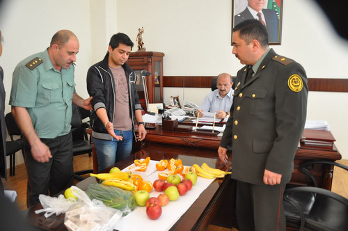 Bakıda portağalın içərisində məhkuma narkotik vasitə ötürmək cəhdinin qarşısı alınıb (FOTO)