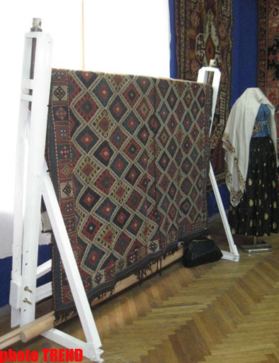 Şuşanın işğalı zamanı şəhərdən çıxarılan eksponatlar nümayiş olunub (FOTO)